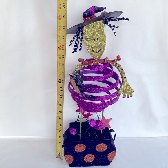 Gently Used Like New Very Pretty Unique Classic Halloween Decor. - Picture 6 of 9
